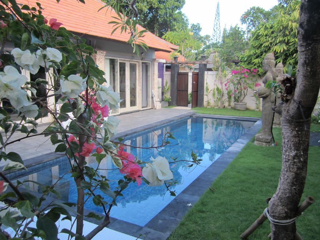 Bamboo Moon Villas Sanur Extérieur photo