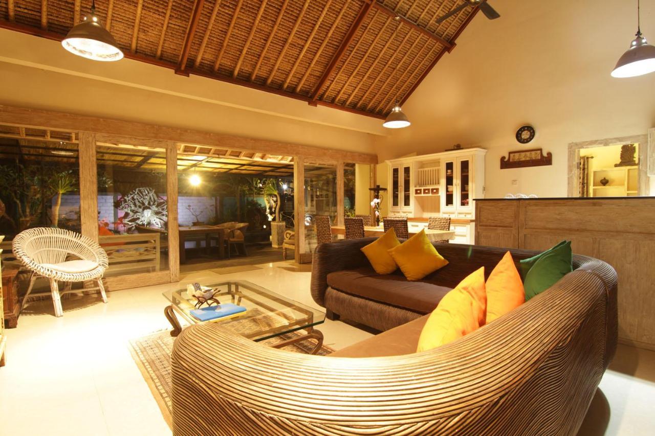 Bamboo Moon Villas Sanur Extérieur photo